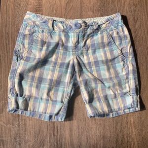 Aeropostale Blue plaid cuffed leg Bermuda shorts Sz 1/2